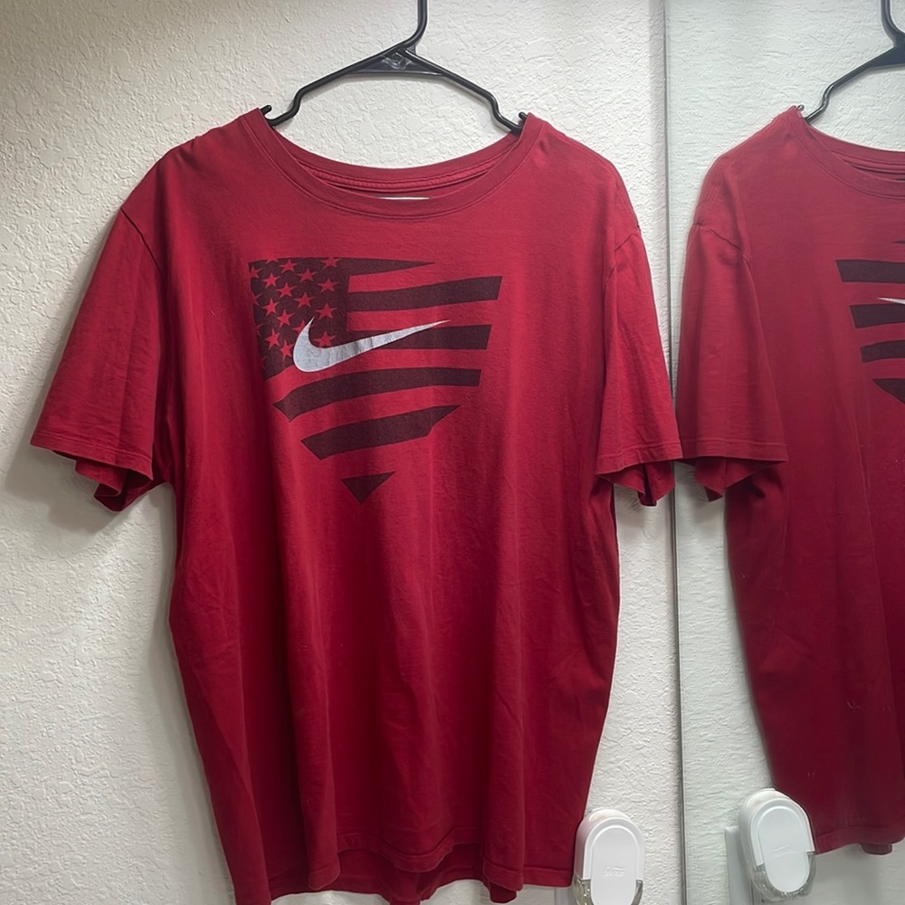 Nike T Shirt